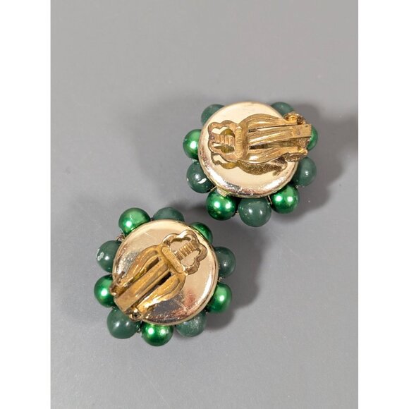 Vintage Japan Green Gold Tone Faux Pearl Cluster Bead Clip On Earrings MCM - Picture 7 of 9